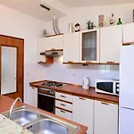 Apartamento 3-bedroom Nada In *