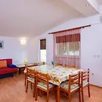 Apartment 3-bedroom Nada In