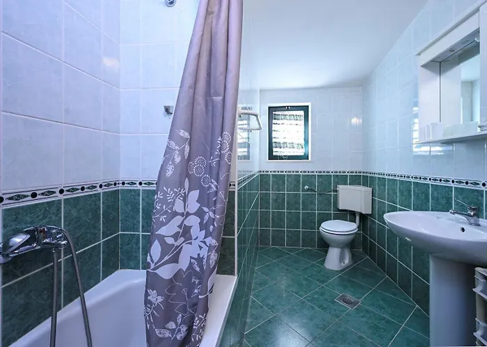 Apartment 3-bedroom Nada In