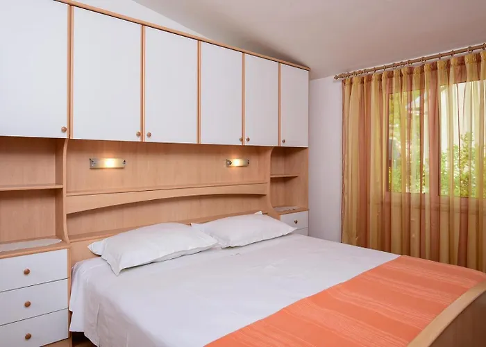 3-bedroom Nada In Orebić