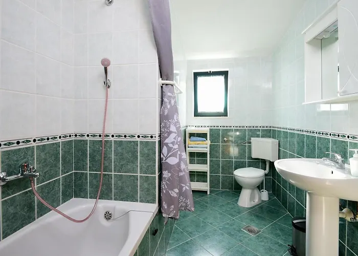 3-bedroom Nada In Apartment *