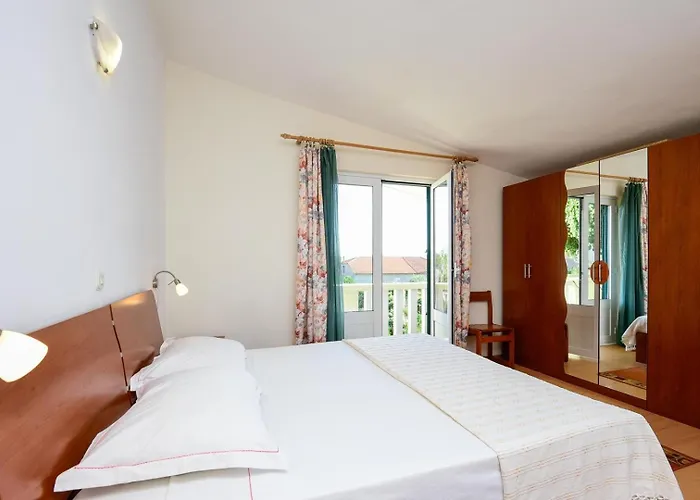 Apartment 3-bedroom Nada In Orebić