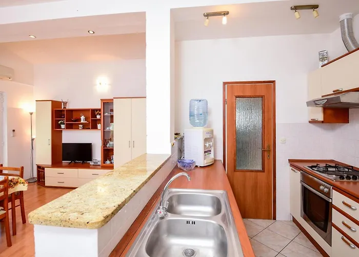 Apartment 3-bedroom Nada In *