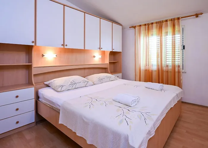 3-bedroom Nada In Apartment Orebić